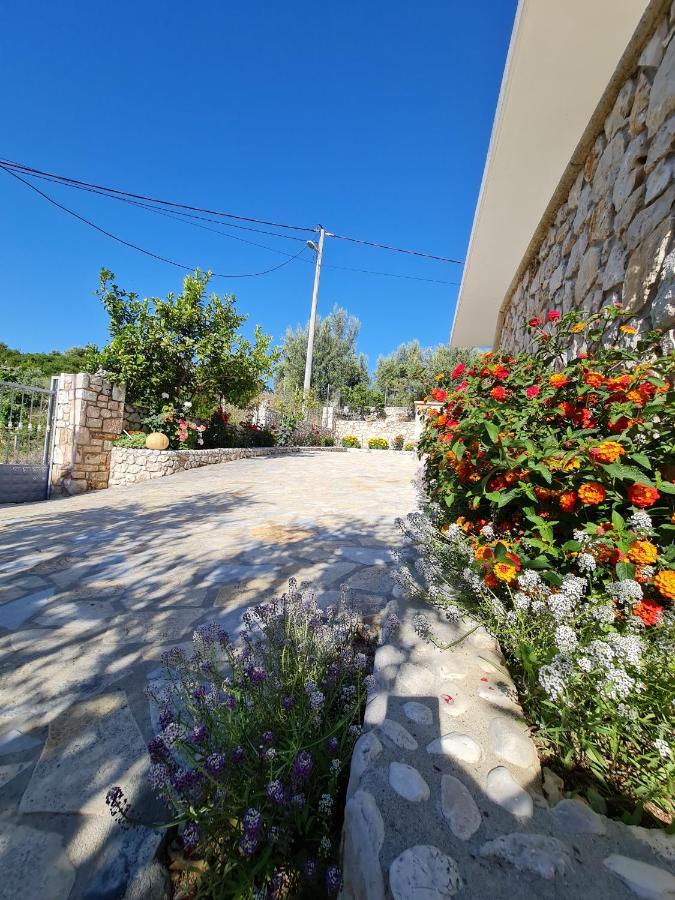 Guesthouse Redilka Ksamil Exterior foto